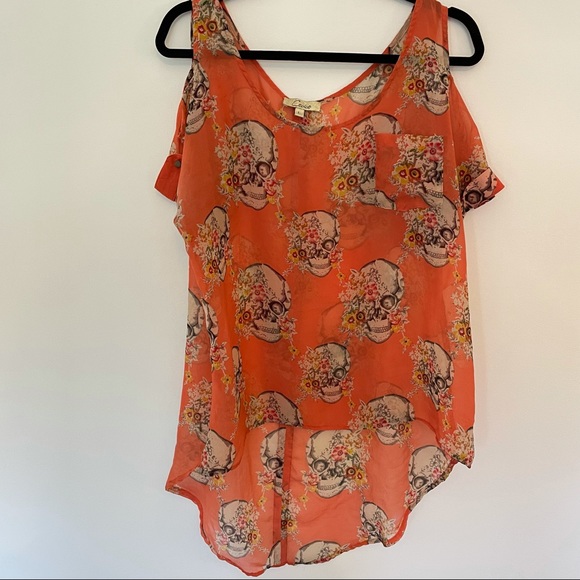 Skull and flower top - Picture 5 of 5